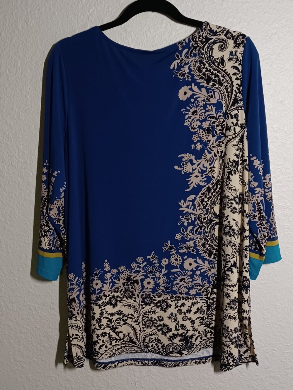 Susan Graver 1X Printed Liquid Knit 3/4 Sleeve Tunic Shirt Blue Tan - Picture 3 of 4